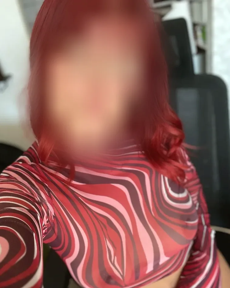 Ela, 26