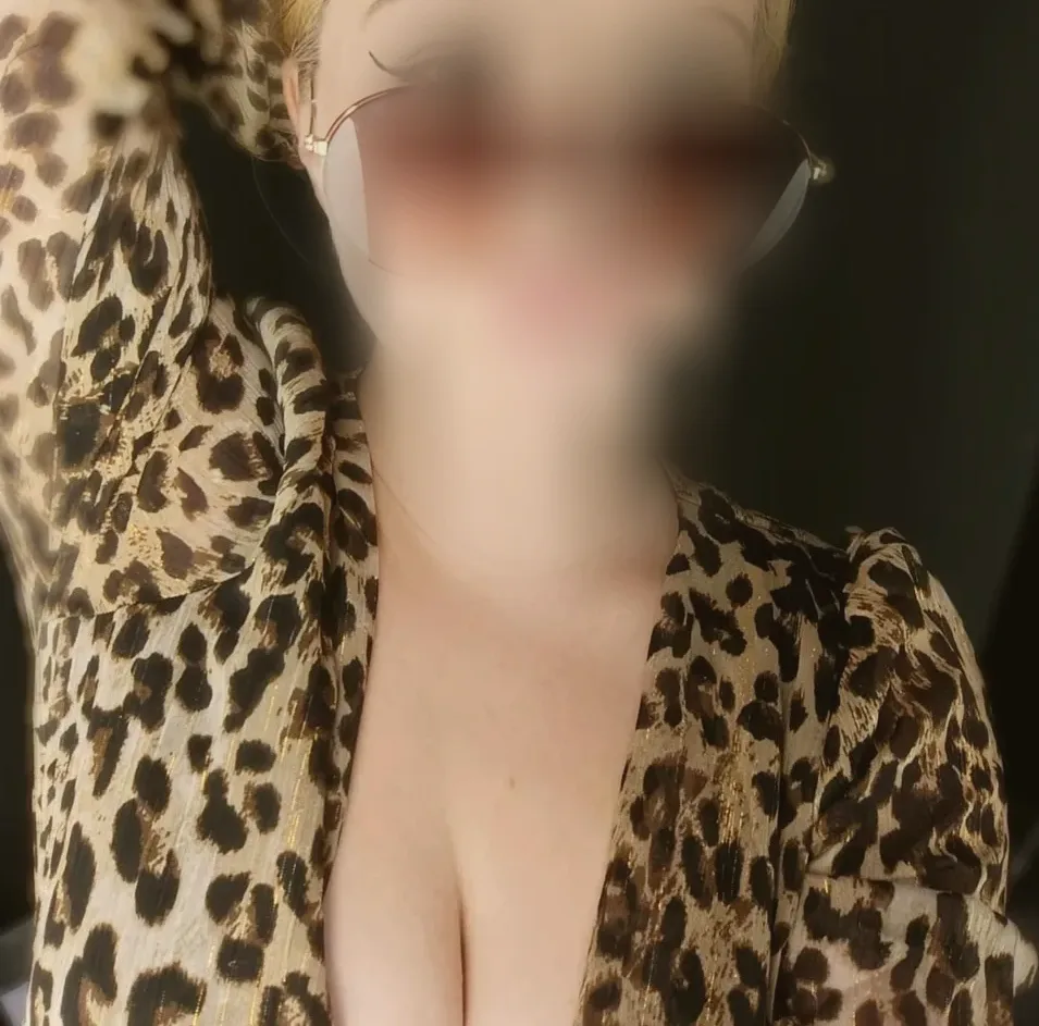 Kira, 23