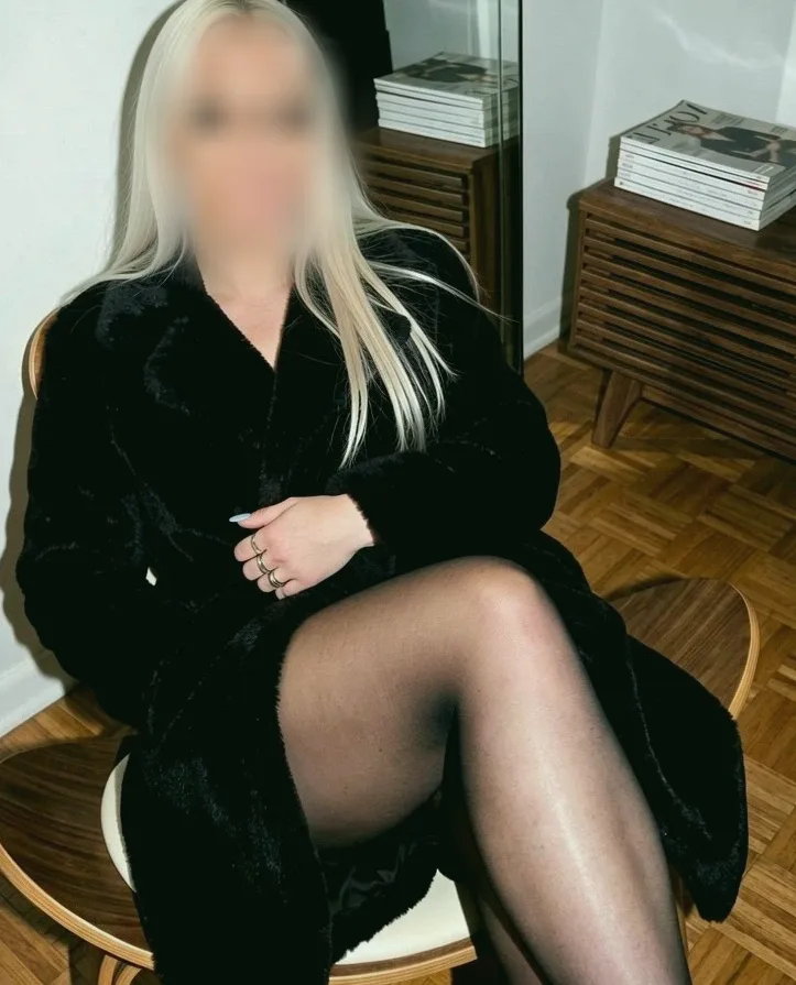 Marie, 34