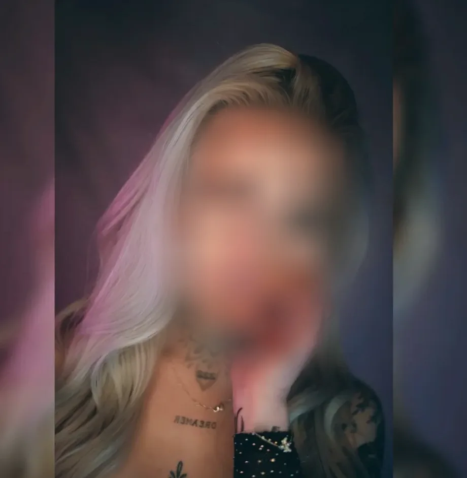 Melina, 26